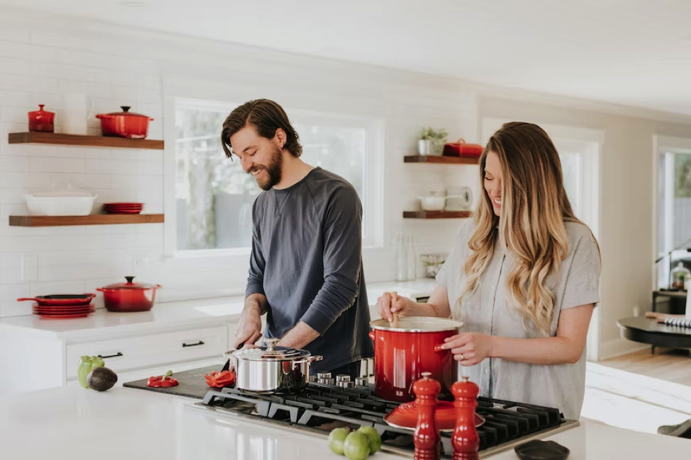 couple at home cooking